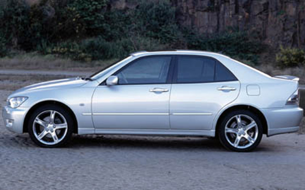 LEXUS IS 300 2001 4-Door Sedan