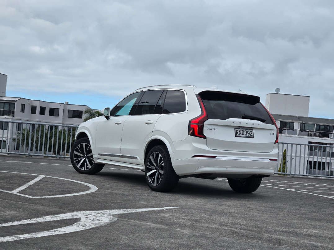 Volvo XC90 B5 Plus.