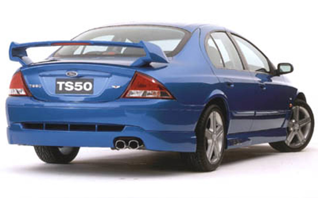 FORD T-SERIES 2001 4-Door Sedan