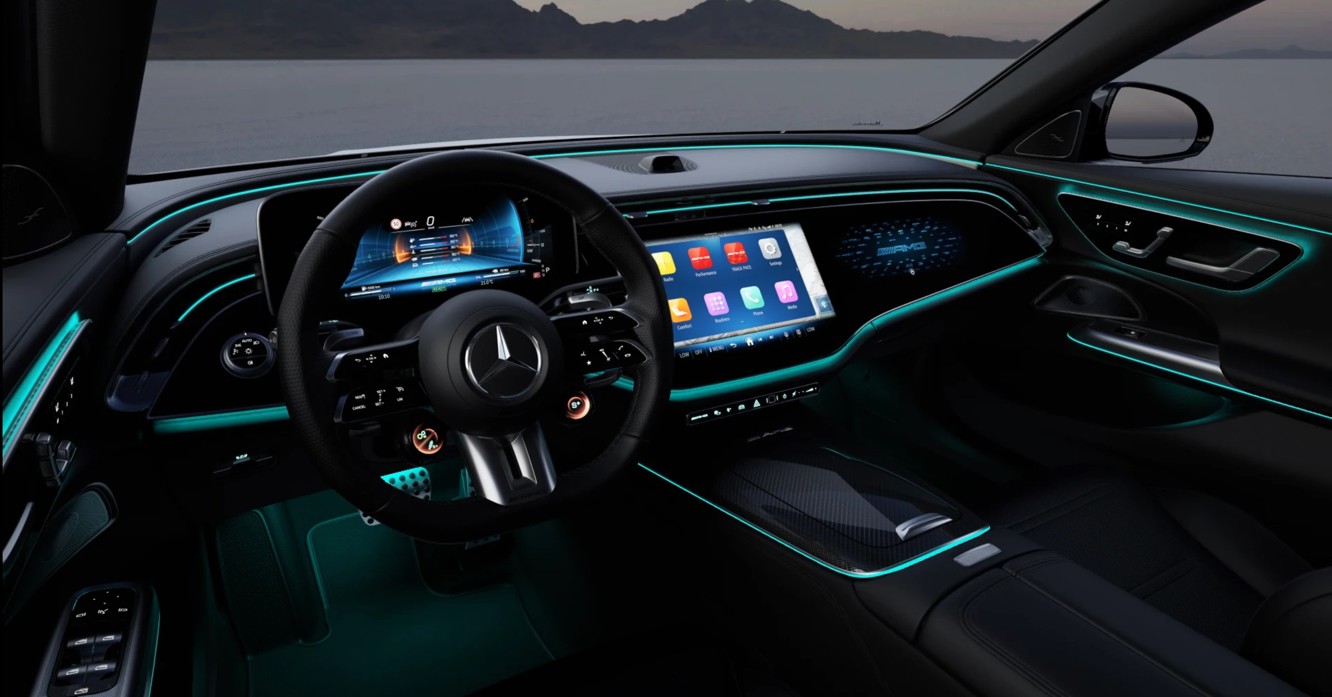 Mercedes-AMG E 53 Hybrid Dark Carbon Edition interior