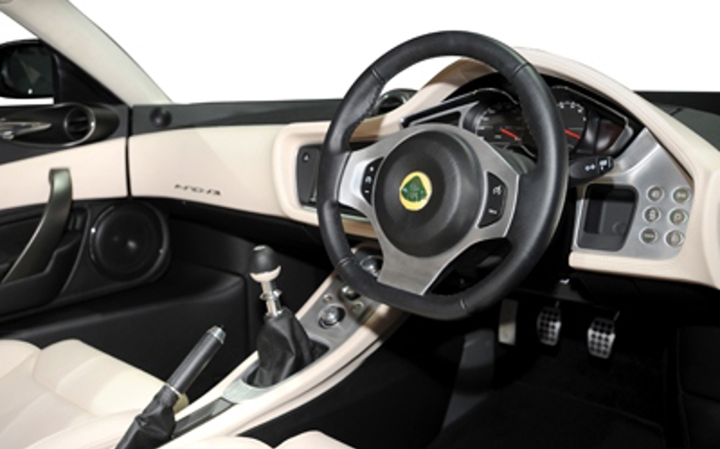LOTUS EVORA 2015 2-Door Sedan