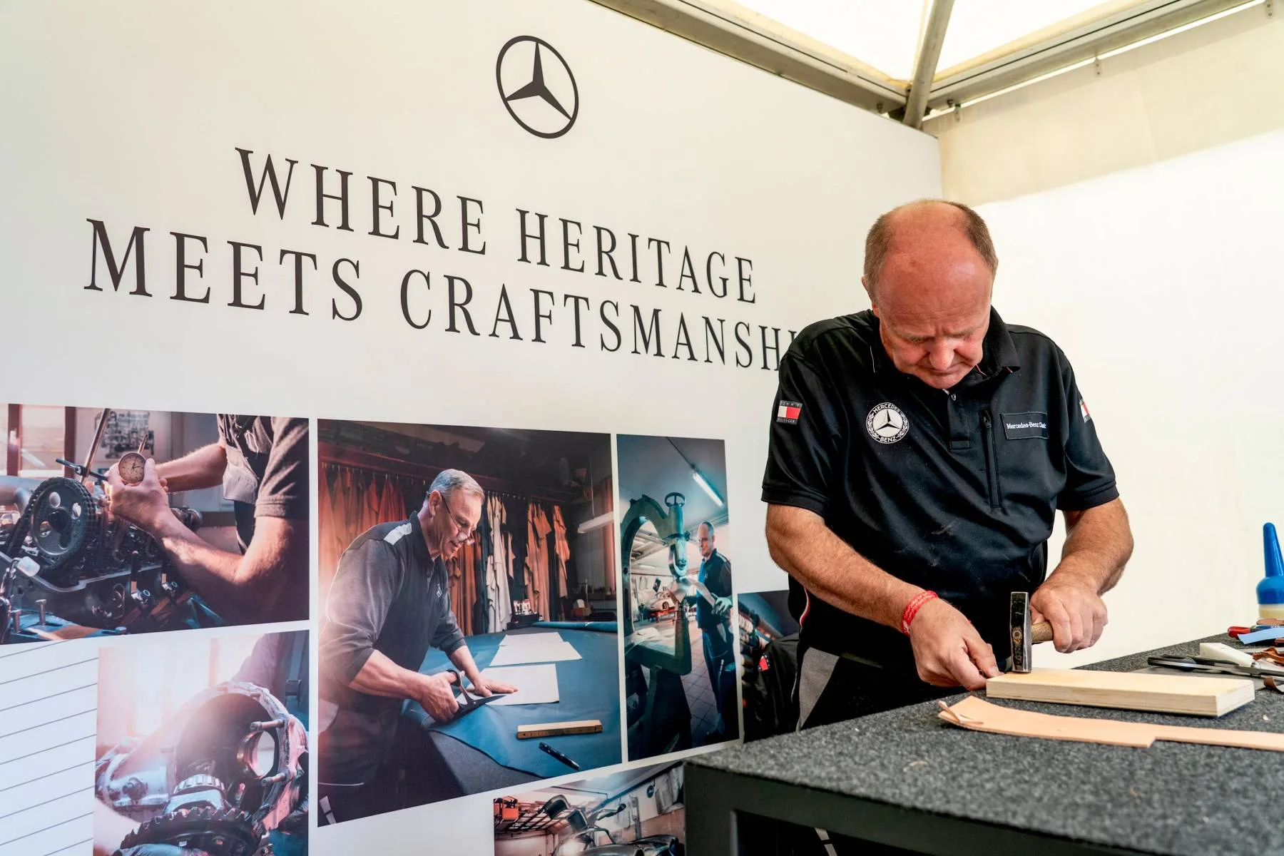 Mercedes-Benz MANUFAKTUR display