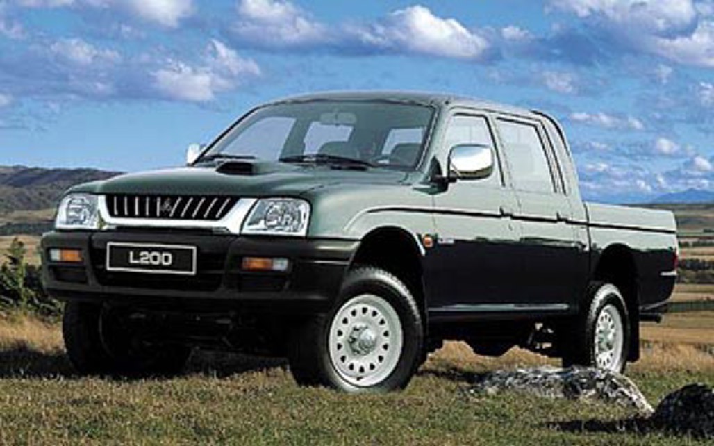 MITSUBISHI L200 2000 4-Door Ute