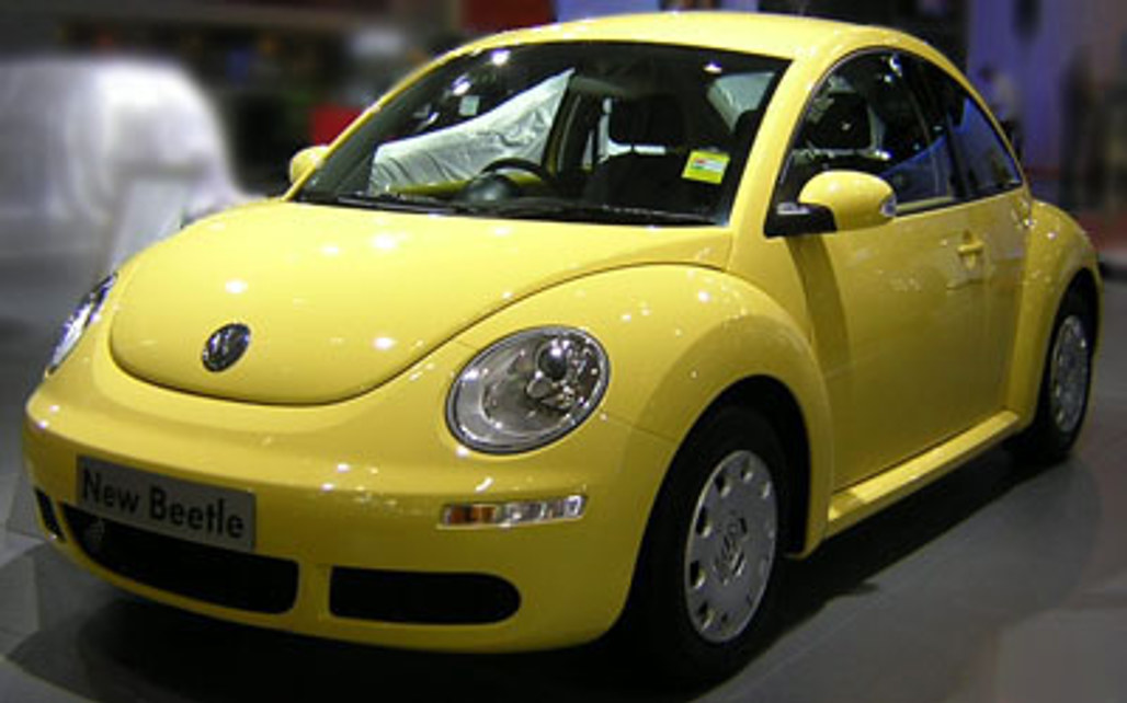 VOLKSWAGEN NEW BEETLE 2010 3-Door Hatchback