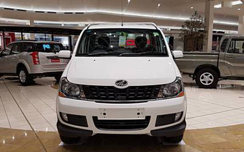 MAHINDRA GENIO 2016 4-Door Ute